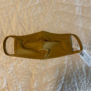 NWT Fabletics Face Mask